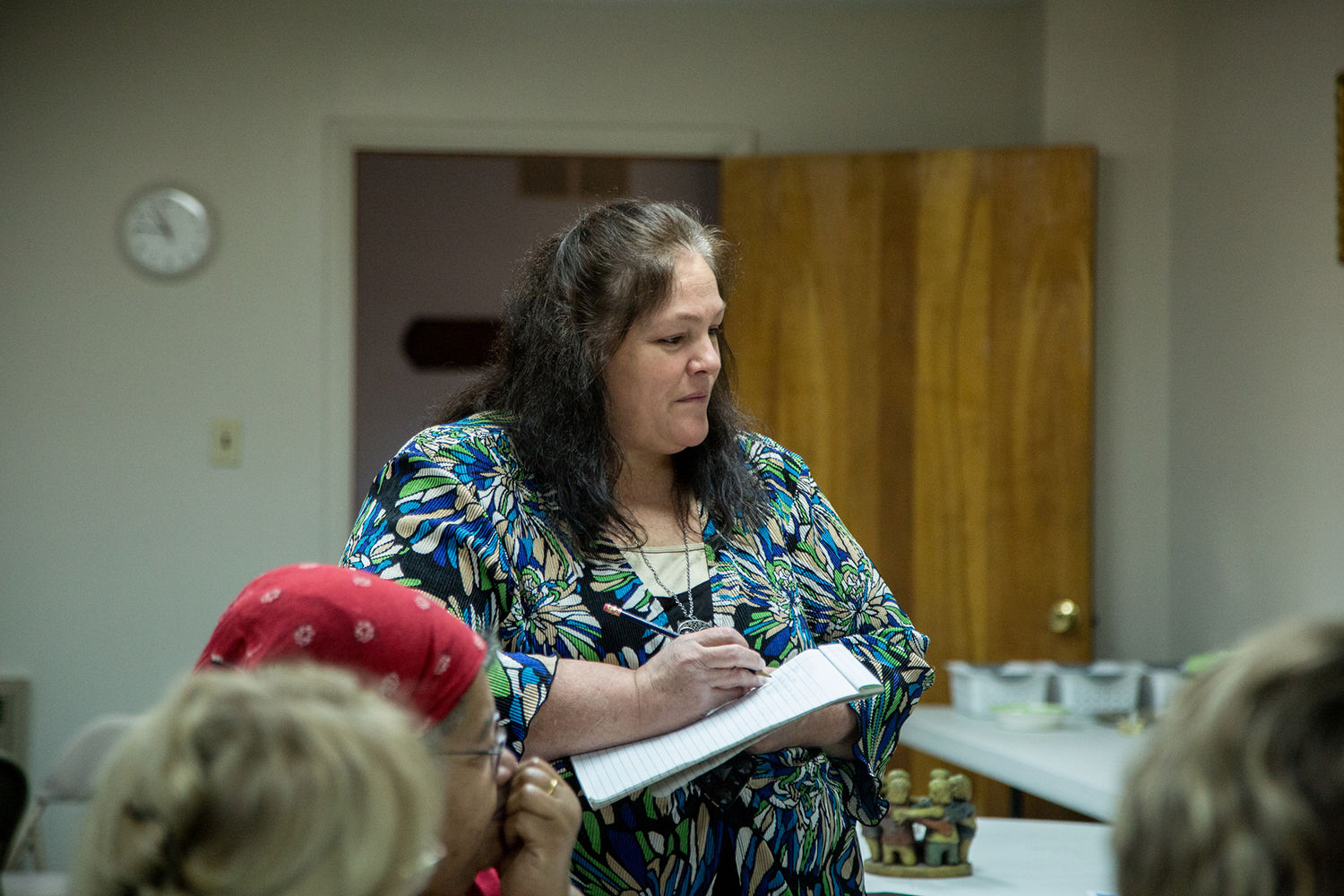 Scarlette Jasper works with residents in southern Kentucky. (Photo/CBF)