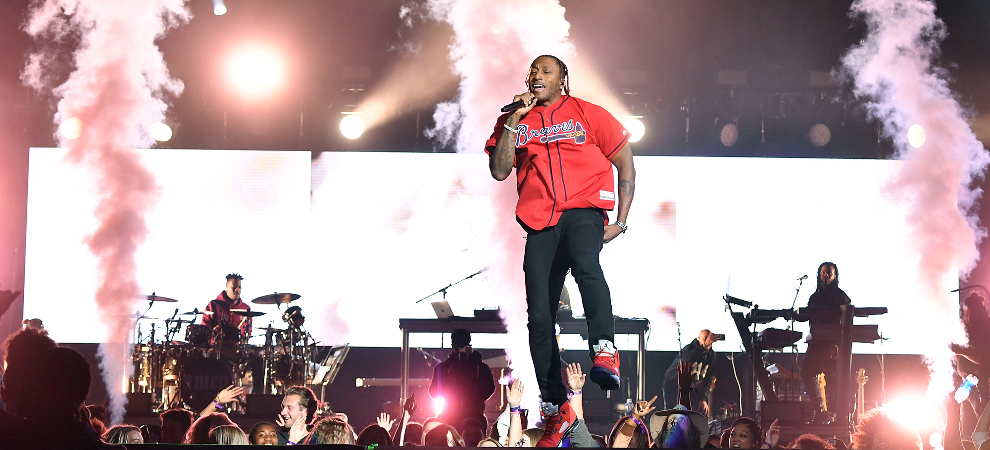 On the 50th anniversary of hip-hop, Lecrae stands out as a crossover – Baptist News Global