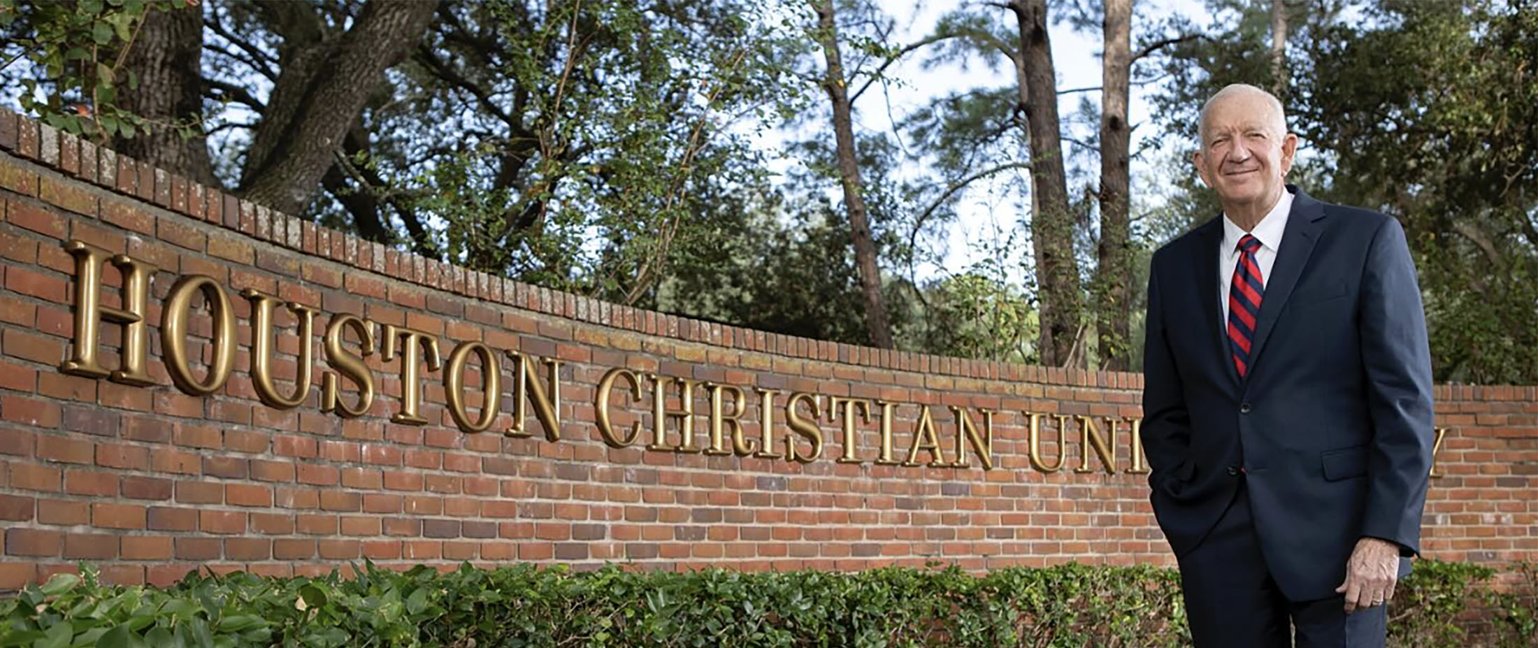 Robert Sloan, Baptist educator, dies at 77